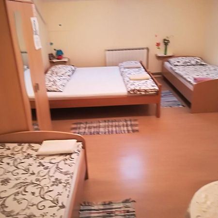 Hostel Poslon Крапина Номер фото