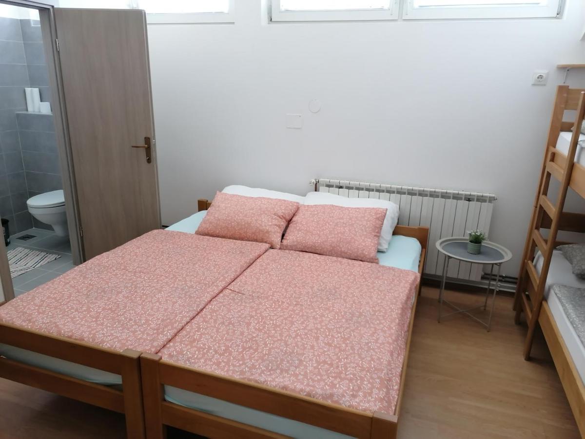 Hostel Poslon Крапина Екстер'єр фото