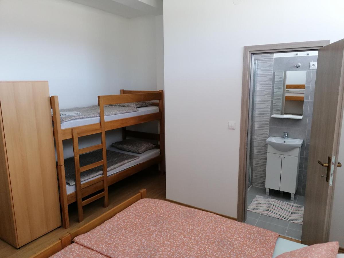 Hostel Poslon Крапина Екстер'єр фото