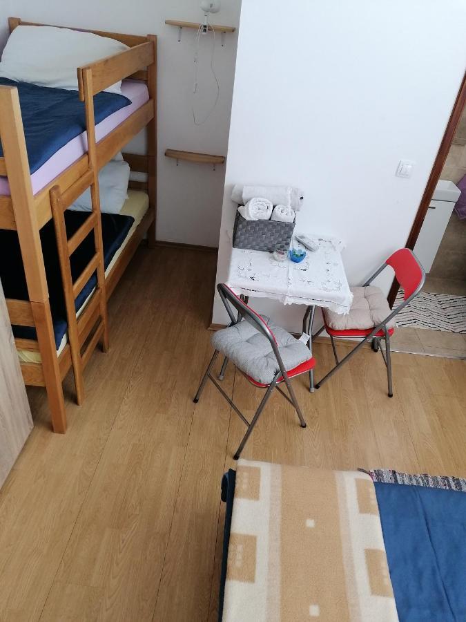 Hostel Poslon Крапина Екстер'єр фото