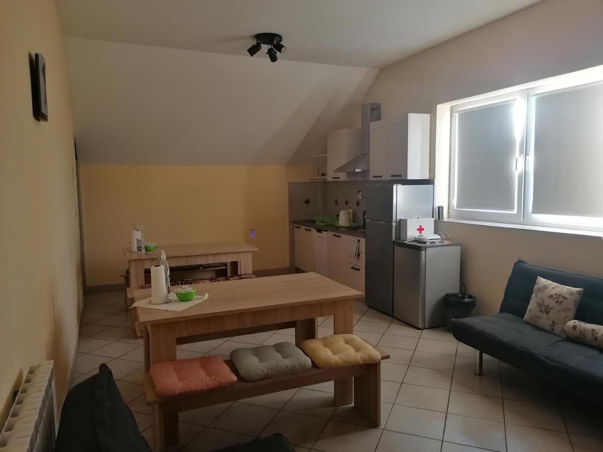 Hostel Poslon Крапина Екстер'єр фото