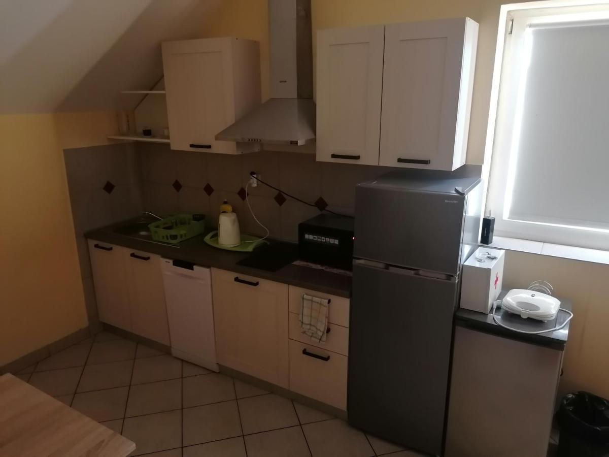 Hostel Poslon Крапина Екстер'єр фото