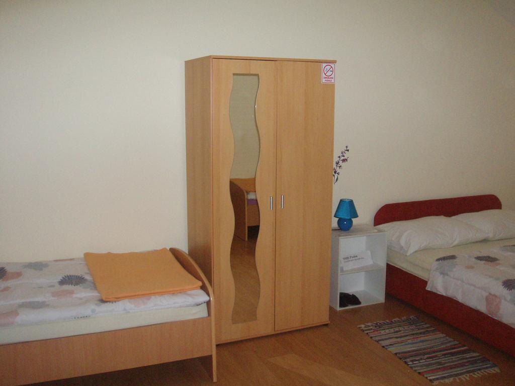 Hostel Poslon Крапина Номер фото