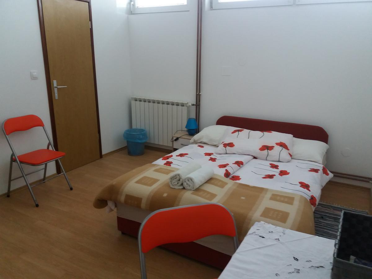 Hostel Poslon Крапина Екстер'єр фото