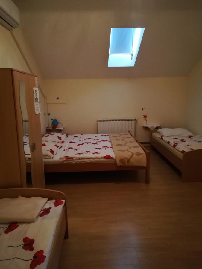 Hostel Poslon Крапина Екстер'єр фото