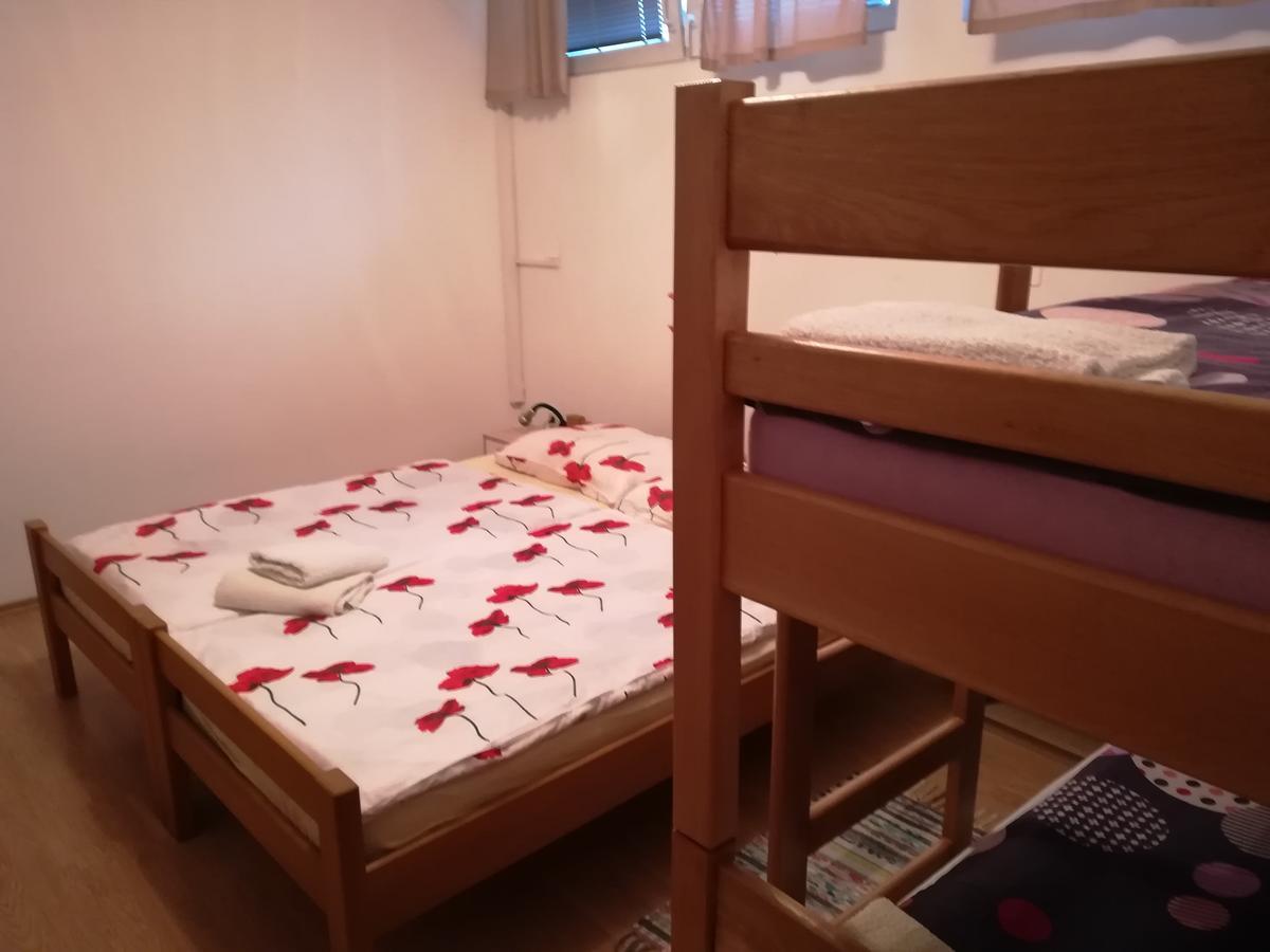 Hostel Poslon Крапина Екстер'єр фото