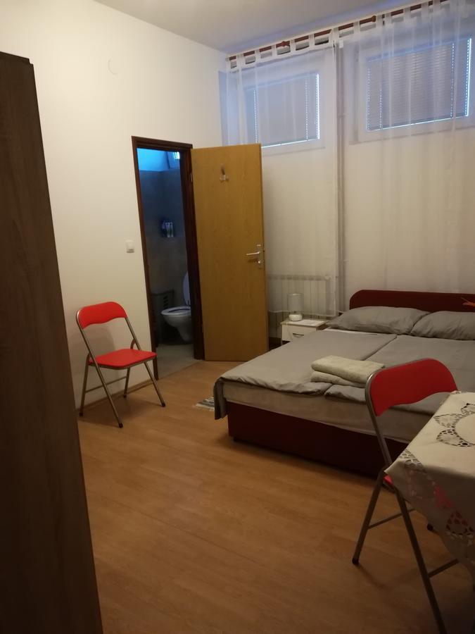 Hostel Poslon Крапина Екстер'єр фото