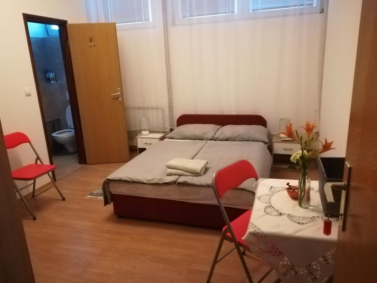 Hostel Poslon Крапина Екстер'єр фото