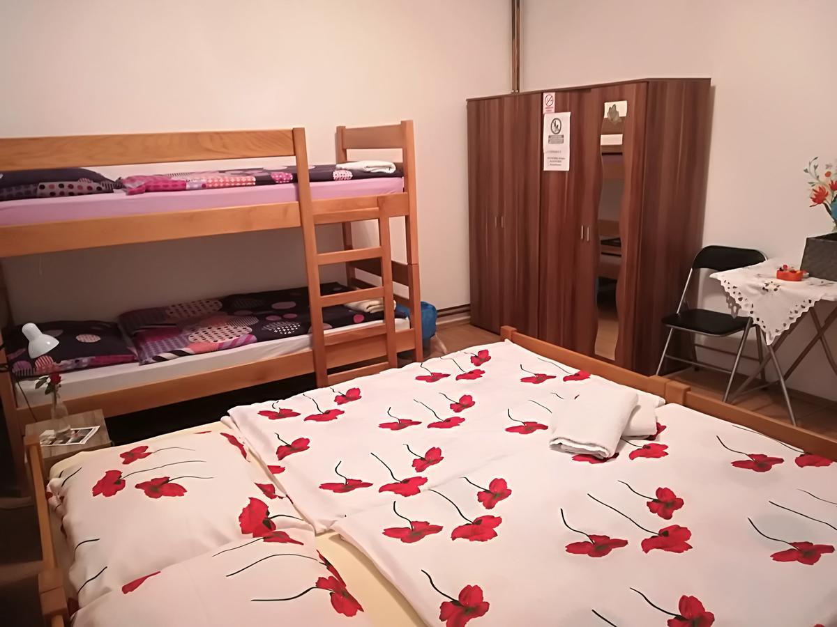 Hostel Poslon Крапина Екстер'єр фото