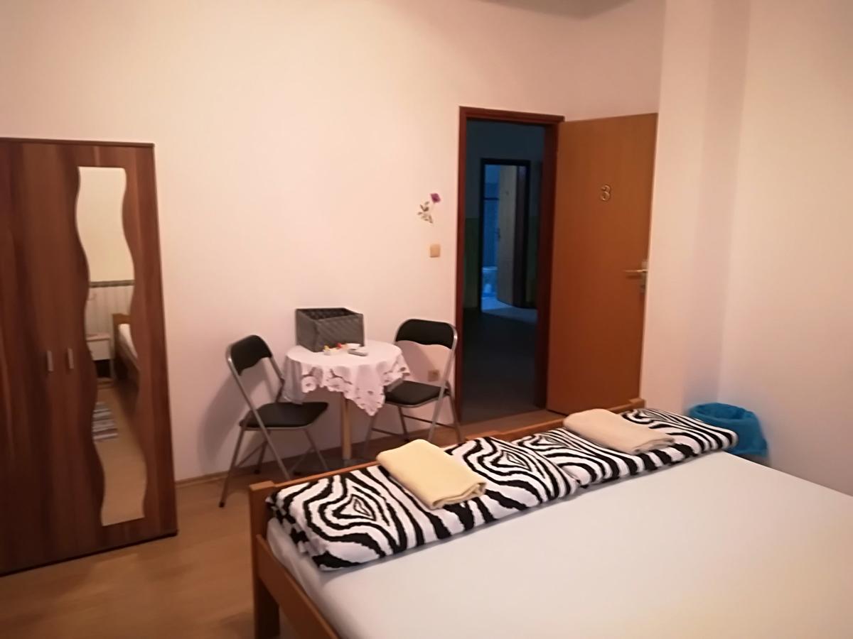 Hostel Poslon Крапина Екстер'єр фото